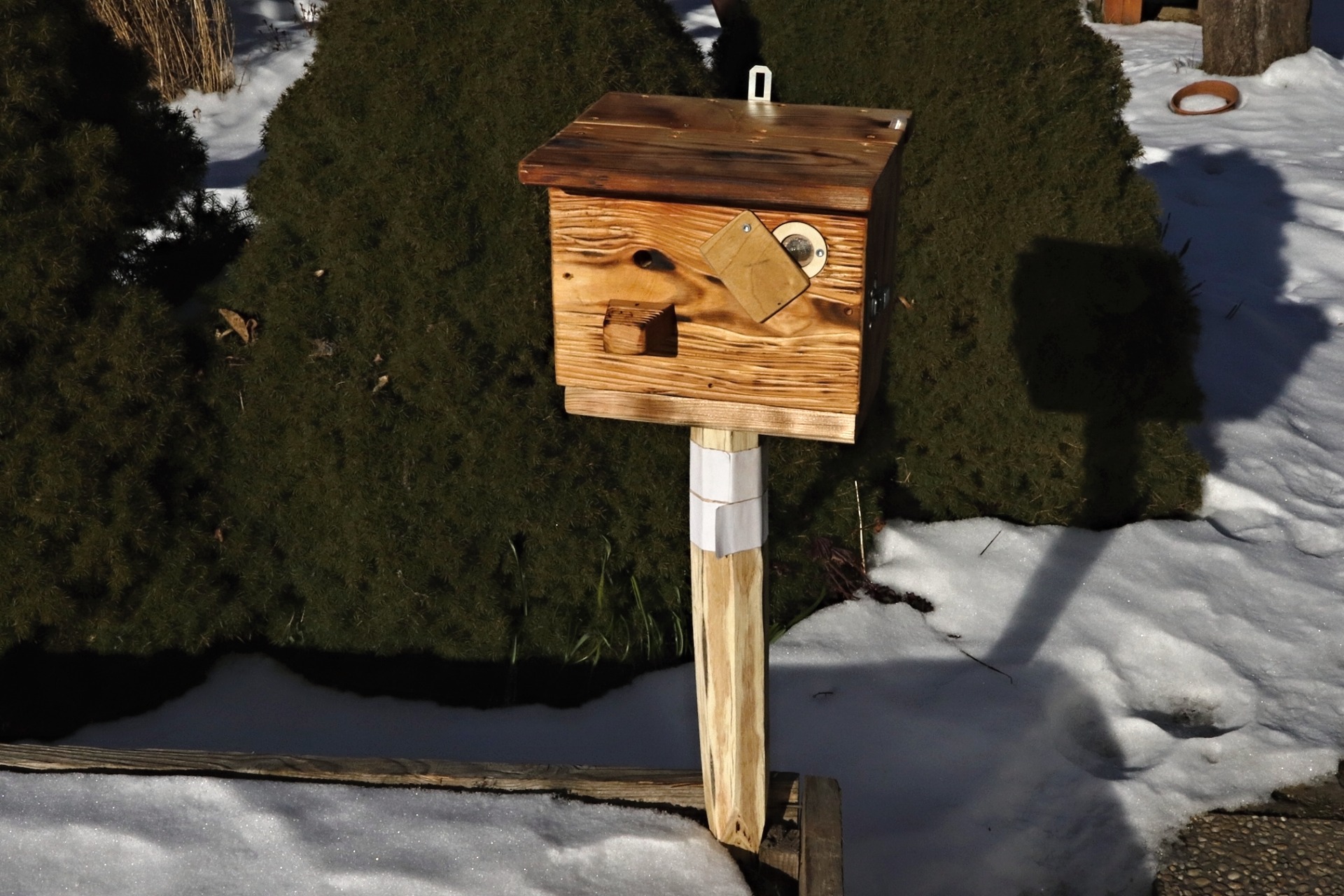 Stojánek pro čmelín